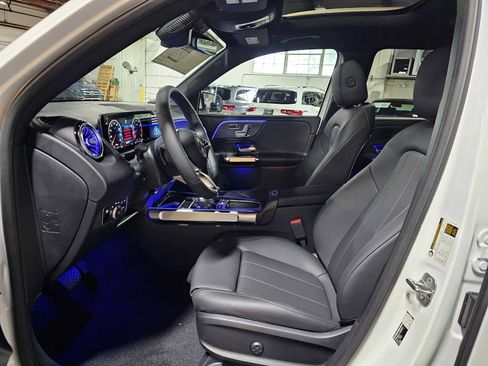 New 2026 Mercedes-Benz GLB 250 4MATIC image 25