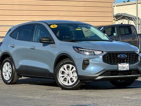 Used 2025 Ford Escape Active image 2