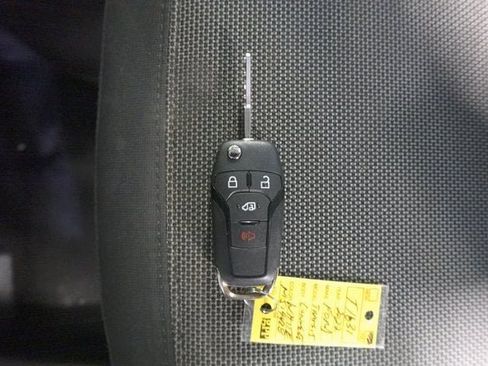 Used 2022 Ford Transit Connect XL image 26