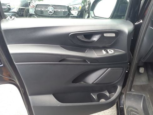 Used 2023 Mercedes-Benz Metris Passenger image 15