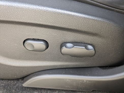 Used 2021 Buick Encore Preferred w/ Safety Package II image 22