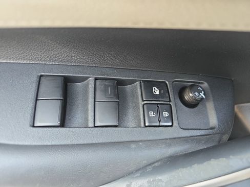 Used 2020 Toyota Corolla SE image 27