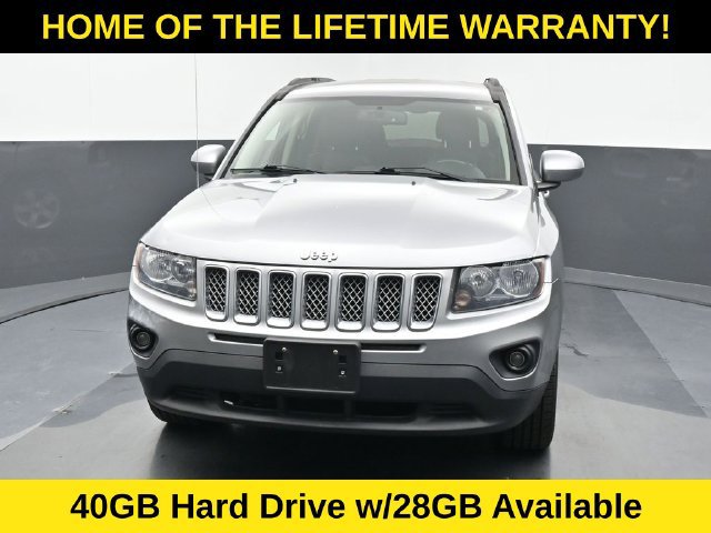 Used 2017 Jeep Compass Latitude AWD/4WD image 9