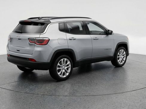 Used 2025 Jeep Compass Limited AWD/4WD image 9