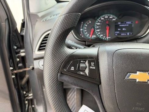 Used 2020 Chevrolet Trax LS w/ Tint and Cruise Package AWD/4WD image 17