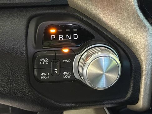 Used 2019 RAM 1500 Laramie AWD/4WD image 23