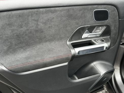Certified 2025 Mercedes-Benz GLB 250 image 25