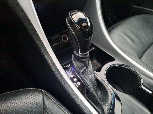 Used 2011 Hyundai Sonata Limited w/ Navigation Pkg 5 image 18