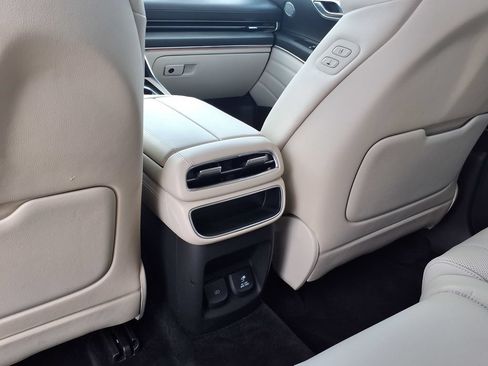 Used 2024 Genesis GV80 2.5T AWD/4WD image 18