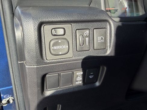 Used 2022 Toyota 4Runner TRD Off-Road Premium AWD/4WD image 35