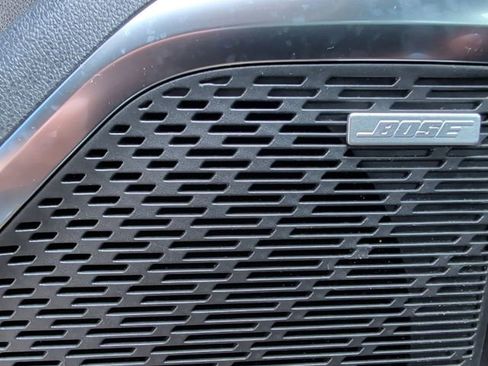 Certified 2025 Buick Enclave Preferred FWD image 27