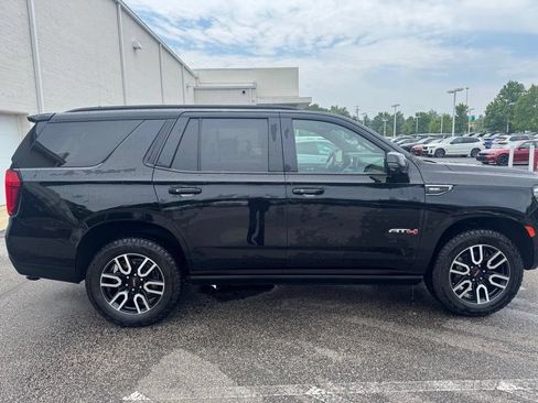 Used 2023 GMC Yukon AT4 w/ AT4 Premium Package AWD/4WD image 6