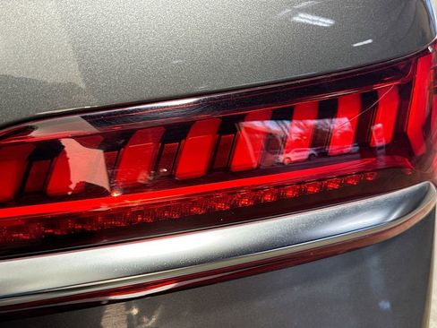 Used 2020 Audi Q7 2.0T Premium Plus w/ Premium Plus Package image 33