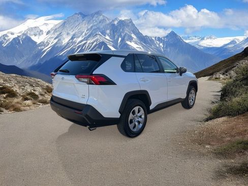 Certified 2025 Toyota RAV4 LE AWD/4WD image 5