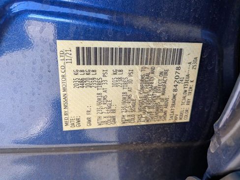 Used 2021 Nissan Rogue SV image 16