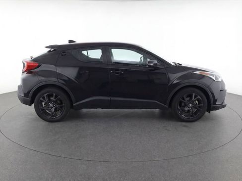 Used 2022 Toyota C-HR Nightshade image 8