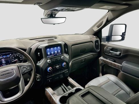 Used 2022 GMC Sierra 2500 Denali w/ Denali Ultimate Package AWD/4WD image 24