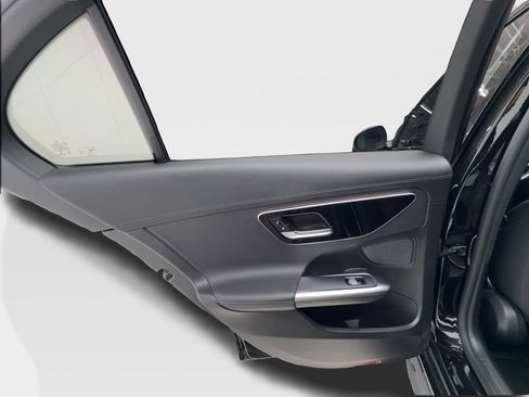 Used 2023 Mercedes-Benz C 300 Sedan image 25