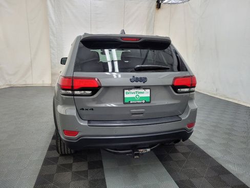 Used 2019 Jeep Grand Cherokee Laredo image 6