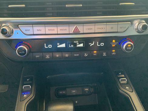 Used 2021 Kia Telluride EX w/ EX Premium Package FWD image 25