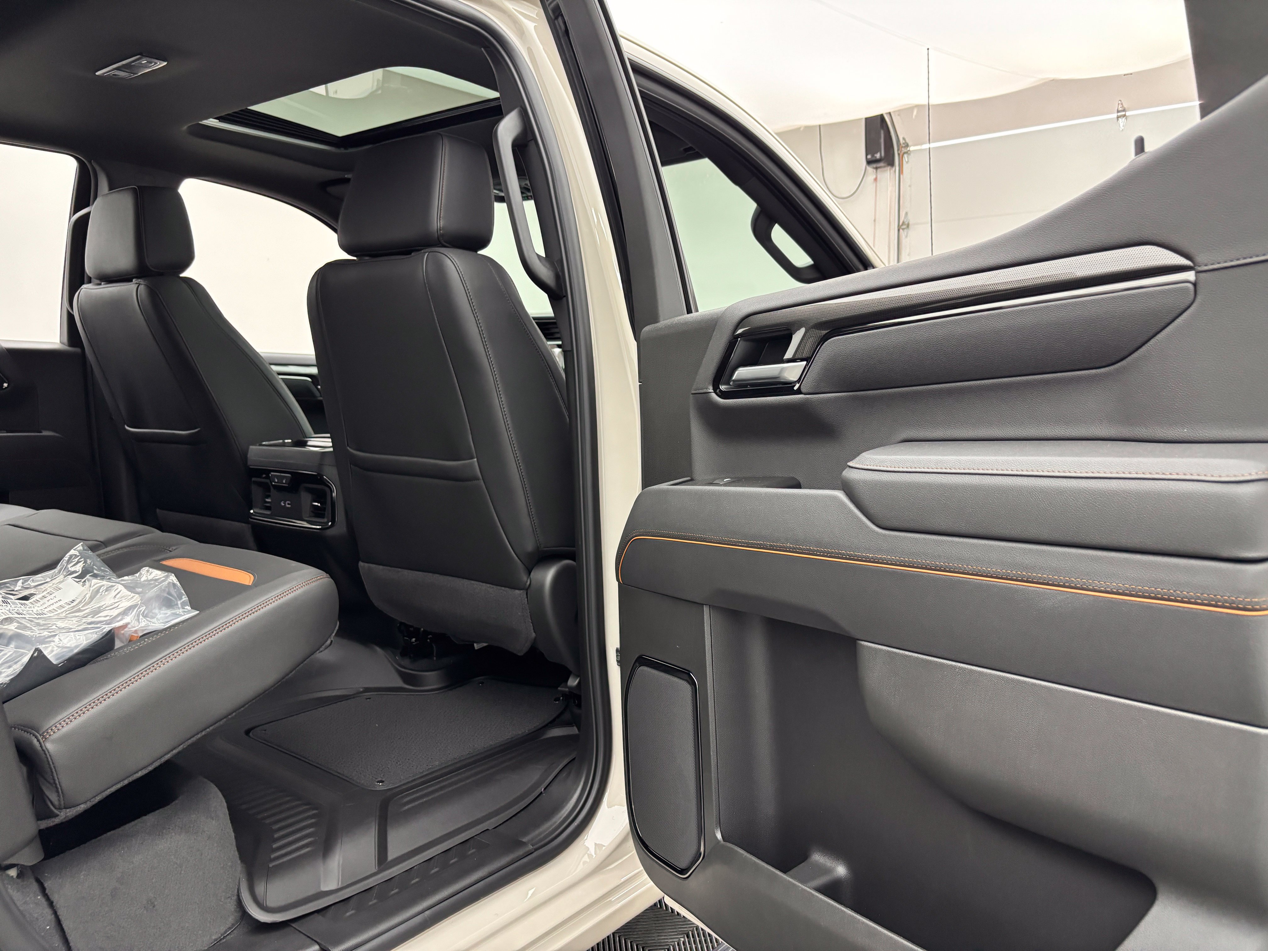 New 2026 GMC Sierra 1500 AT4 w/ AT4 Premium Package AWD/4WD image 39