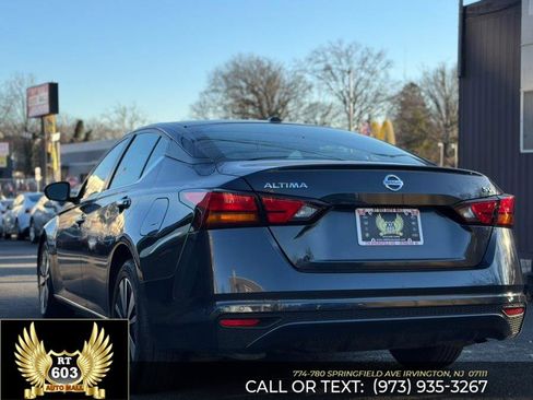 Used 2022 Nissan Altima 2.5 SV image 4