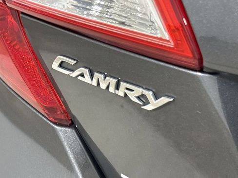 Used 2012 Toyota Camry SE w/ Leather Pkg FWD image 26