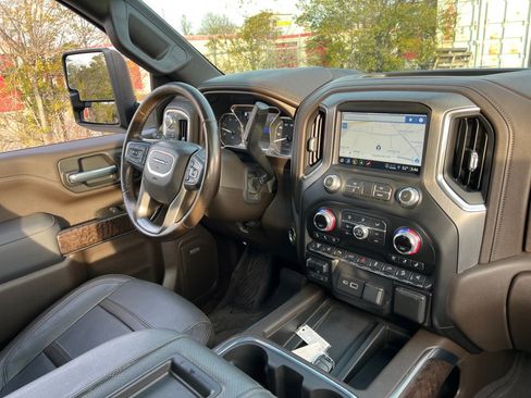 Used 2021 GMC Sierra 2500 Denali w/ Denali Ultimate Package image 28