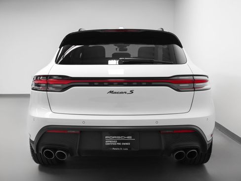 Certified 2024 Porsche Macan S AWD/4WD image 9