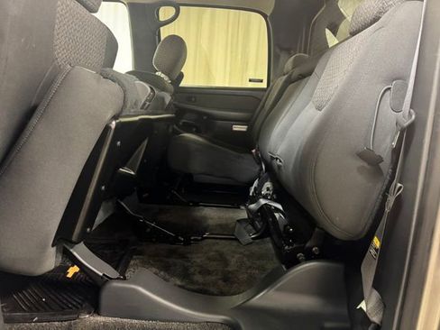 Used 2002 Chevrolet Avalanche 4x4 w/ Off-Road Suspension Pkg image 28