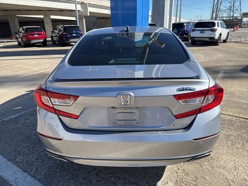 Used 2022 Honda Accord Sport image 3