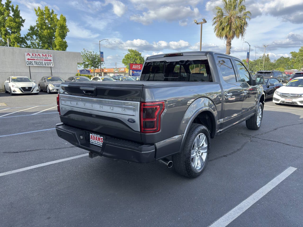 Used 2015 Ford F150 Platinum w/ Equipment Group 701A Luxury AWD/4WD image 3