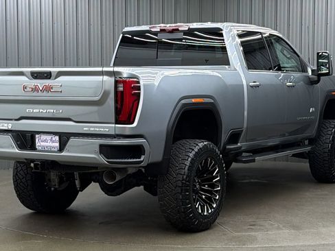 Used 2026 GMC Sierra 3500 Denali w/ Denali Reserve Package AWD/4WD image 5
