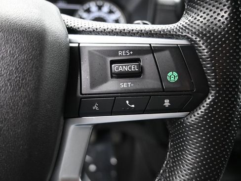 Used 2024 Mitsubishi Outlander SE Black Edition image 26