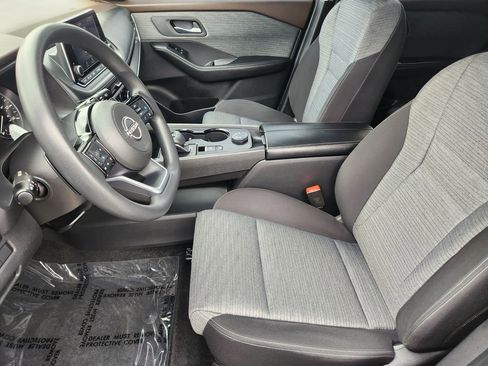 Used 2023 Nissan Rogue SV image 7