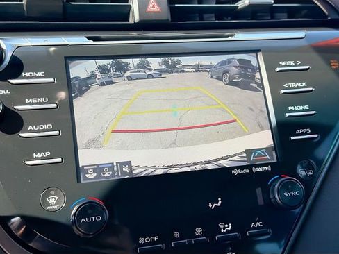 Used 2019 Toyota Camry XSE FWD image 13
