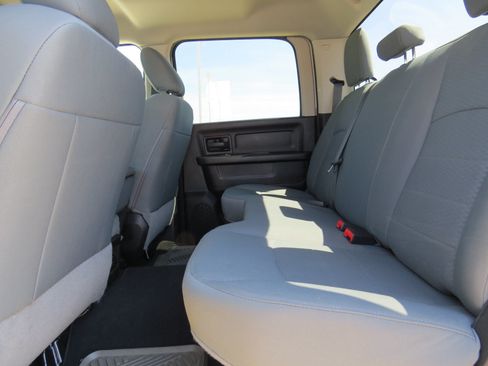 Used 2018 RAM 2500 Tradesman w/ Chrome Appearance Group AWD/4WD image 10