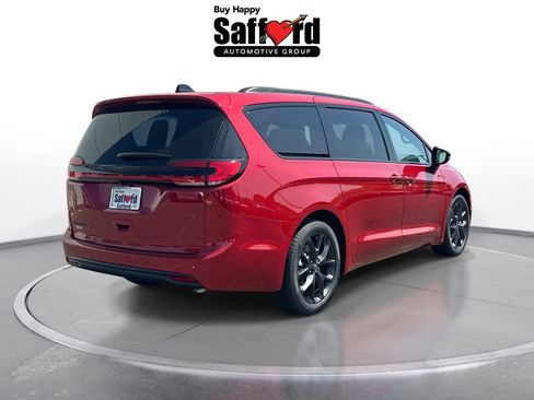 New 2026 Chrysler Pacifica Select w/ S Appearance Package FWD image 9