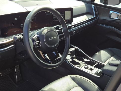 Certified 2024 Kia Sorento SX image 18
