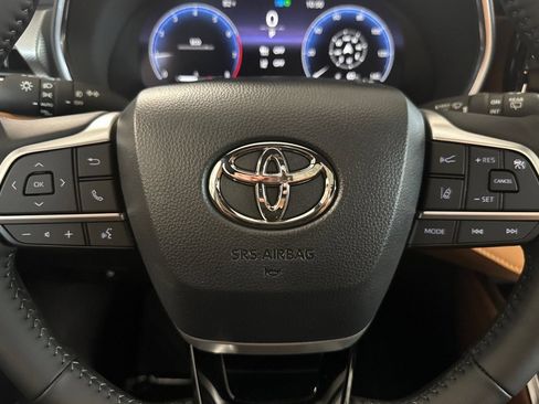 New 2026 Toyota Highlander Platinum AWD/4WD image 29