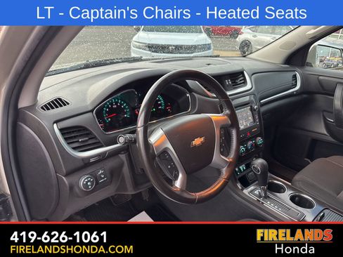 Used 2017 Chevrolet Traverse LT w/ Style and Technology Package FWD image 13