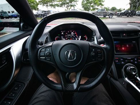 Used 2017 Acura NSX AWD/4WD image 18
