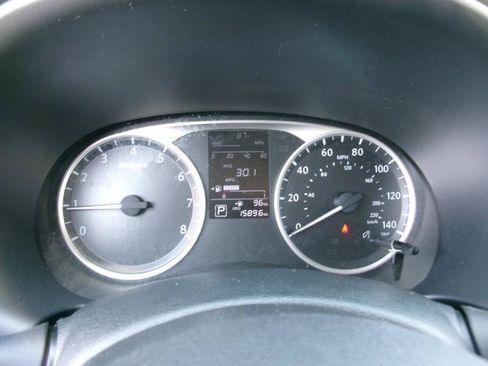 Used 2025 Nissan Kicks Play S FWD image 14