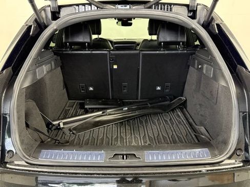 Used 2019 Land Rover Range Rover Velar S AWD/4WD image 17