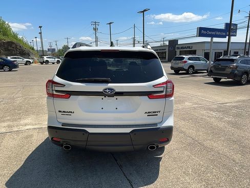 Certified 2025 Subaru Ascent Bronze Edition AWD/4WD image 5