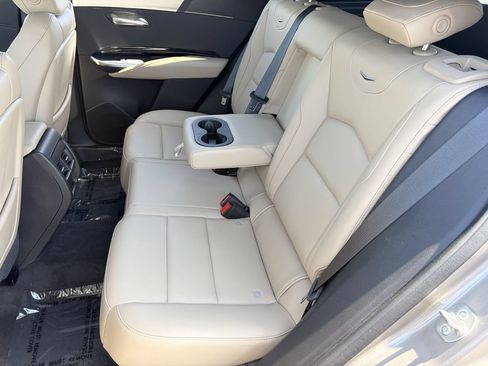 Certified 2024 Cadillac XT4 Luxury FWD image 18