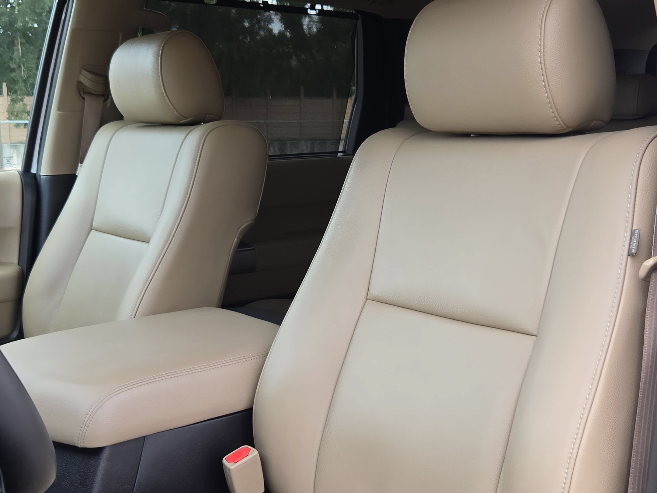 Used 2019 Toyota Sequoia Limited w/ Safety & Convenience Package RWD image 13