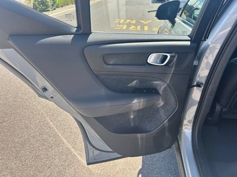 Used 2025 Volvo XC40 B5 Plus AWD/4WD image 16