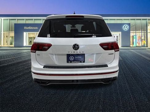 Certified 2023 Volkswagen Tiguan SE R-Line image 5