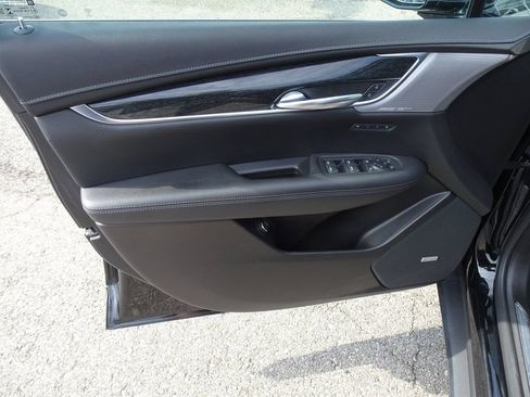 Used 2021 Cadillac XT5 Premium Luxury AWD/4WD image 13